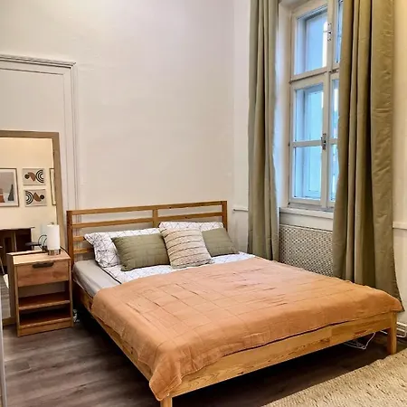 1 Bedroom Close To Palmovka * Prága
