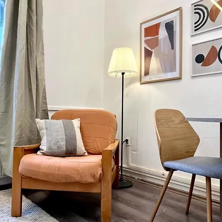 1 Bedroom Close To Palmovka