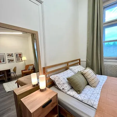 1 Bedroom Close To Palmovka Prag